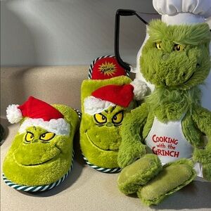 Grinch Christmas Slippers with Santa Hat & Plushie Cooking with the Grinch EUC